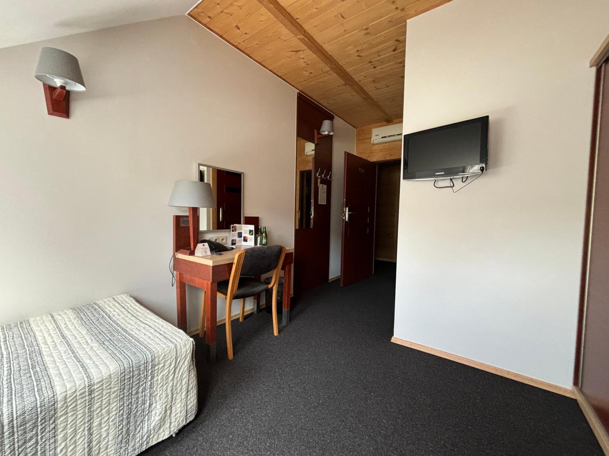 Hotel 365 Kielce Exterior foto